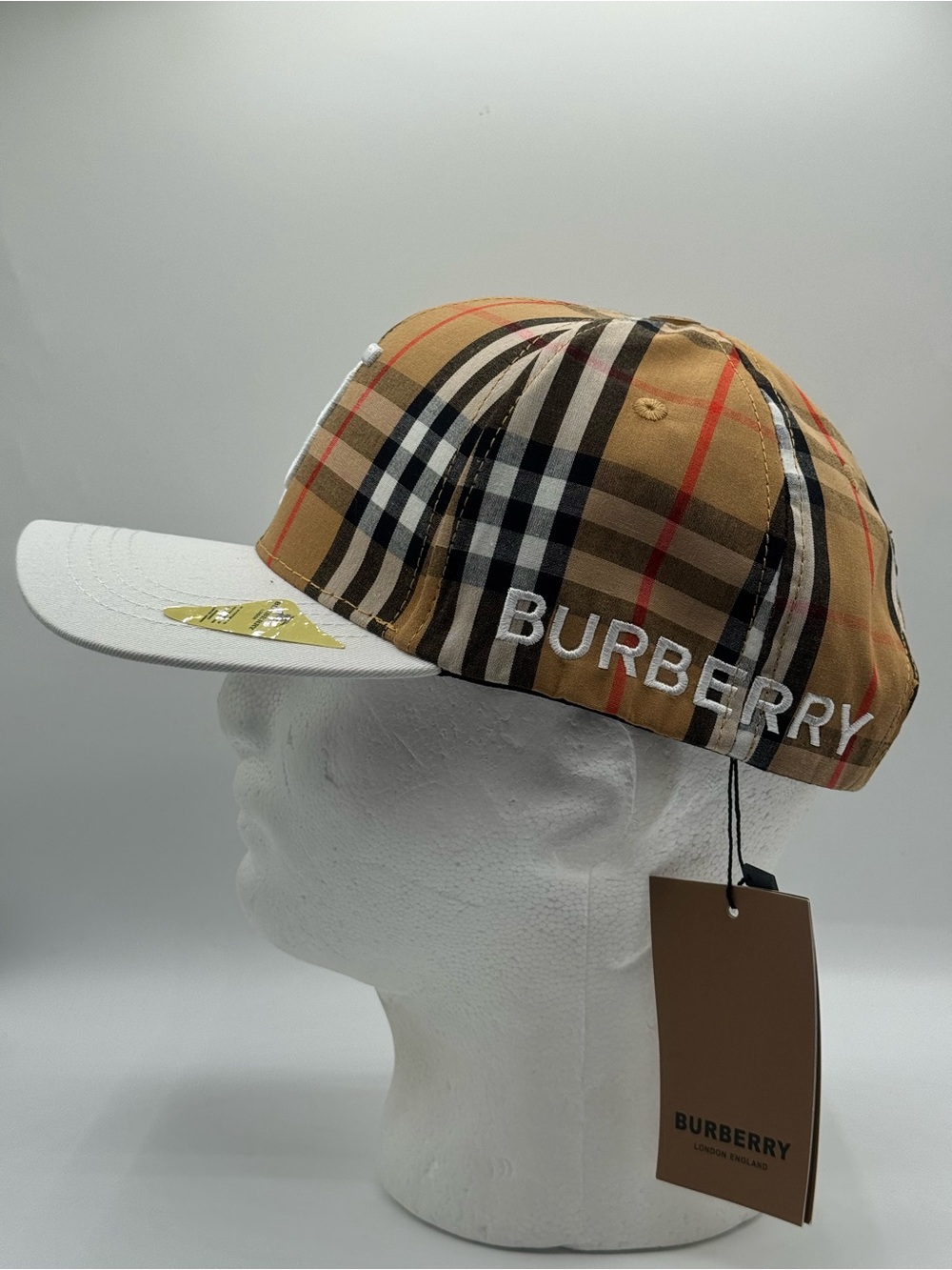 Burberry Cap - Picture 3 of 7